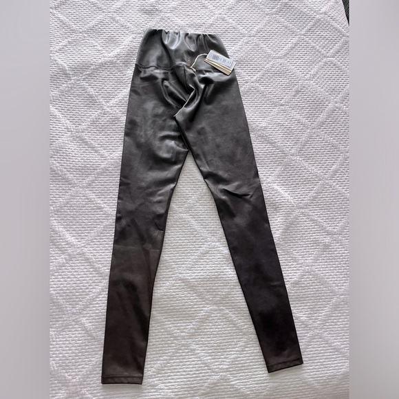 Aritzia Wilfred Daria pant, rich mocha brown faux leather size XS NWT - Picture 1 of 8